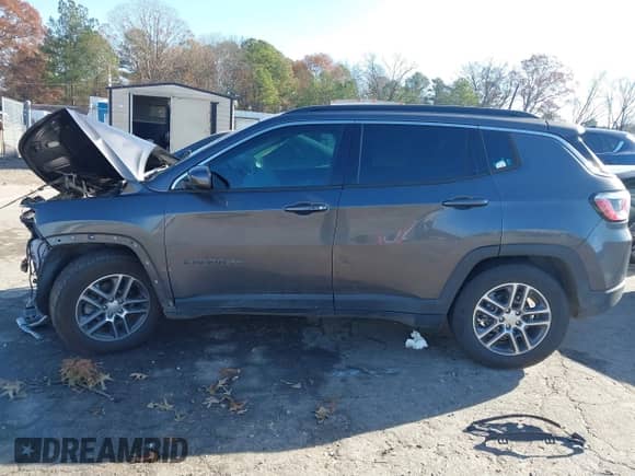 2020 Jeep Compass Latitude z VIN 3C4NJCBB2LT241780, wystawiony jako IAAI lot #41118805 z przebiegiem 74 891 mil mil oraz . Historia ofert i sprzedaży dostępna na DreamBid. Obrazek 14.
