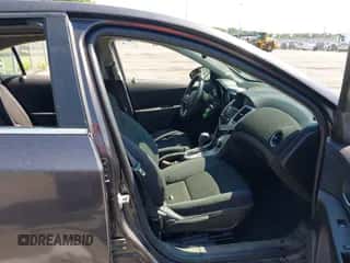 2015 Chevrolet Cruze LT с VIN 1G1PC5SB2F7212859, выставлен на аукционе IAAI как лот 42760839 с пробегом Не указан миль и . История ставок и продаж доступна на DreamBid. Изображение 5.