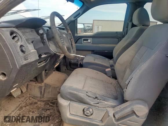 2011 Ford F-150 XL z VIN 1FTEX1CM5BFB59506, wystawiony jako Copart lot #84632005 z przebiegiem Nie podano mil oraz Szkoda całkowita • Salvage title. Historia ofert i sprzedaży dostępna na DreamBid. Obrazek 7.