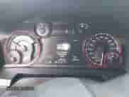 2017 Ram 1500 Rebel z VIN 1C6RR7YT7HS531000, wystawiony jako IAAI lot #42102807 z przebiegiem 108 785 mil mil oraz . Historia ofert i sprzedaży dostępna na DreamBid. Obrazek 7.