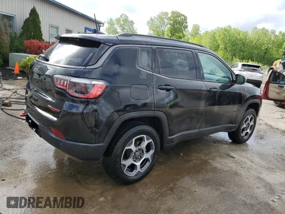 2022 Jeep Compass Trailhawk z VIN 3C4NJDDB3NT162401, wystawiony jako Copart lot #55527765 z przebiegiem 65 579 mil mil oraz Szkoda całkowita • Salvage title. Historia ofert i sprzedaży dostępna na DreamBid. Obrazek 3.
