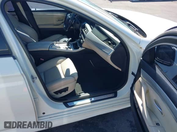 2011 BMW 5 Series 550i with VIN WBAFR9C54BC757655, listed as a IAAI auction lot 42855289 with 150,848 mi miles and . Bid and sale history available at DreamBid. Image 5.