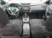 2015 Nissan Rogue SV с VIN 5N1AT2MV1FC913768, выставлен на аукционе Copart как лот 83926265 с пробегом 270 907 миль миль и Чистый • Clean title. История ставок и продаж доступна на DreamBid. Изображение 8.