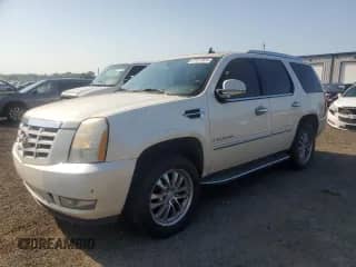 2007 Cadillac Escalade with VIN 1GYEC63867R278595, listed as a Copart auction lot 61872925 with 228,275 mi miles and Clean title. Bid and sale history available at DreamBid. Image 1.