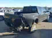 2024 Toyota Tacoma SR5 z VIN 3TMKB5FN7RM004138, wystawiony jako IAAI lot #41428936 z przebiegiem 13 625 mil mil oraz . Historia ofert i sprzedaży dostępna na DreamBid. Obrazek 4.