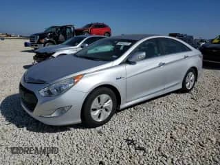 2015 Hyundai Sonata z VIN KMHEC4A41FA139817, wystawiony jako Copart lot #45642315 z przebiegiem 48 501 mil mil oraz Czysty tytuł • Clean title. Historia ofert i sprzedaży dostępna na DreamBid. Obrazek 1.