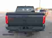 2024 Toyota Tacoma SR5 z VIN 3TMLB5JN8RM080821, wystawiony jako IAAI lot #43198796 z przebiegiem 13 169 mil mil oraz . Historia ofert i sprzedaży dostępna na DreamBid. Obrazek 16.