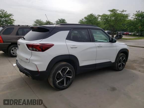 2022 Chevrolet TrailBlazer RS with VIN KL79MUSL8NB076424, listed as a Copart auction lot 61053695 with 45,803 mi miles and Salvage title. Bid and sale history available at DreamBid. Image 3.