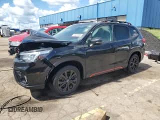 2019 Subaru Forester Special Sports z VIN JF2SKAPC5KH547859, wystawiony jako Copart lot #70322395 z przebiegiem 126 931 mil mil oraz Czysty tytuł • Clean title. Historia ofert i sprzedaży dostępna na DreamBid. Obrazek 1.