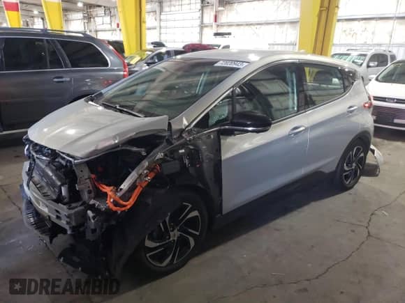 2023 Chevrolet Bolt EV 2LT z VIN 1G1FX6S07P4130004, wystawiony jako Copart lot #72020943 z przebiegiem 7 161 mil mil oraz . Historia ofert i sprzedaży dostępna na DreamBid. Obrazek 1.