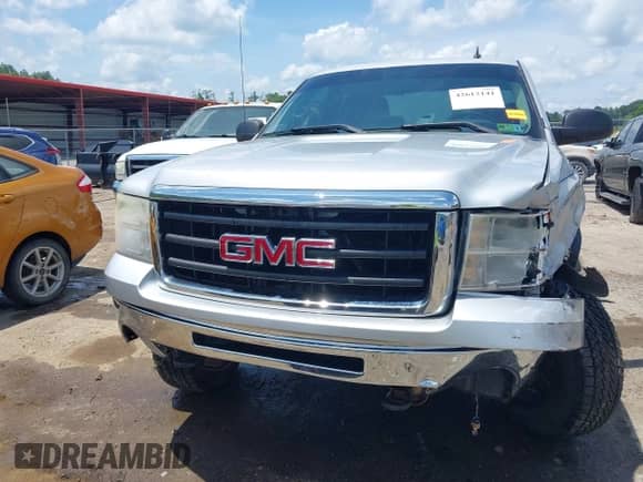 2010 GMC Sierra 1500 SLE with VIN 1GTSKVE32AZ210132, listed as a IAAI auction lot 42613141 with 150,748 mi miles and . Bid and sale history available at DreamBid. Image 6.