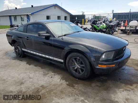 2005 Ford Mustang Deluxe with VIN 1ZVFT80N855107171, listed as a Copart auction lot 64255855 with 251,576 mi miles and Salvage title. Bid and sale history available at DreamBid. Image 4.