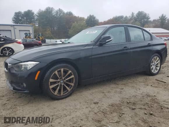 2016 BMW 3 Series 320i xDrive z VIN WBA8E5G54GNU21359, wystawiony jako Copart lot #90828525 z przebiegiem 152 230 mil mil oraz Czysty tytuł • Clean title. Historia ofert i sprzedaży dostępna na DreamBid. Obrazek 1.