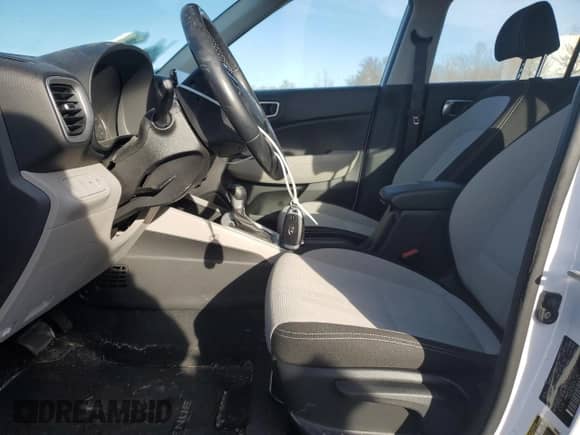 2020 Hyundai Venue SEL with VIN KMHRC8A32LU015727, listed as a Copart auction lot 44823424 with 43,488 mi miles and . Bid and sale history available at DreamBid. Image 7.