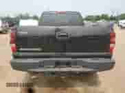 2006 Chevrolet Silverado 1500HD LT1 с VIN 1GCGK13U36F195708, выставлен на аукционе Copart как лот 60317065 с пробегом 154 309 миль миль и Списание • Salvage title. История ставок и продаж доступна на DreamBid. Изображение 6.