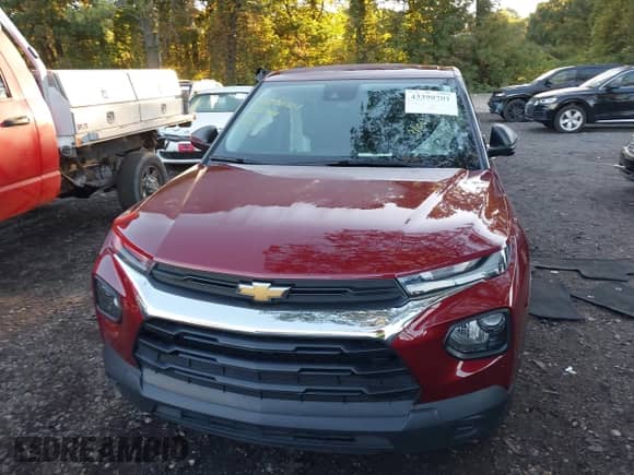 2022 Chevrolet TrailBlazer LS z VIN KL79MMS28NB132076, wystawiony jako IAAI lot #43390701 z przebiegiem 42 139 mil mil oraz . Historia ofert i sprzedaży dostępna na DreamBid. Obrazek 12.