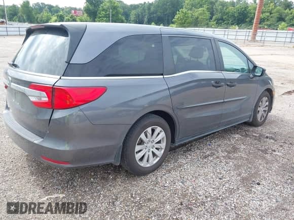 2020 Honda Odyssey LX с VIN 5FNRL6H28LB024009, выставлен на аукционе IAAI как лот 42682623 с пробегом 114 888 миль миль и . История ставок и продаж доступна на DreamBid. Изображение 4.