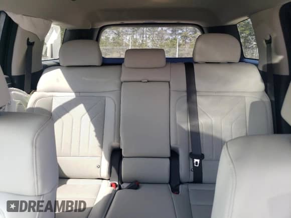 2024 Hyundai Santa Fe SEL z VIN 5NMP24G1XRH014967, wystawiony jako Copart lot #48683625 z przebiegiem 6 027 mil mil oraz Szkoda całkowita • Salvage title. Historia ofert i sprzedaży dostępna na DreamBid. Obrazek 10.