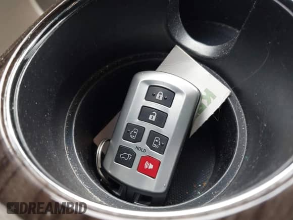 2016 Toyota Sienna XLE with VIN 5TDYK3DC1GS723205, listed as a IAAI auction lot 42044316 with 129,540 mi miles and . Bid and sale history available at DreamBid. Image 11.