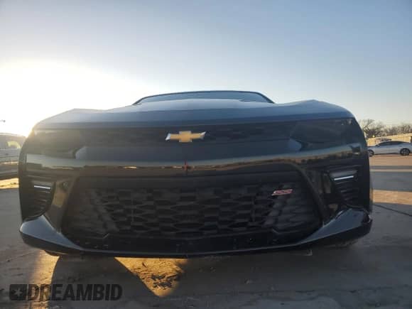 2018 Chevrolet Camaro 2SS z VIN 1G1FH3D7XJ0141020, wystawiony jako Copart lot #85850534 z przebiegiem 33 758 mil mil oraz Szkoda całkowita • Salvage title. Historia ofert i sprzedaży dostępna na DreamBid. Obrazek 5.