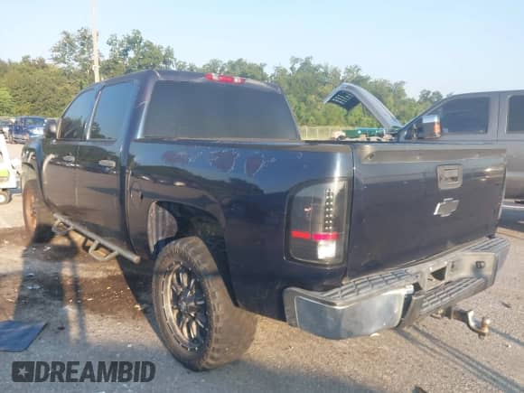 2011 Chevrolet Silverado 1500 LT с VIN 3GCPCSEA5BG133788, выставлен на аукционе IAAI как лот 43192400 с пробегом 224 413 миль миль и . История ставок и продаж доступна на DreamBid. Изображение 3.
