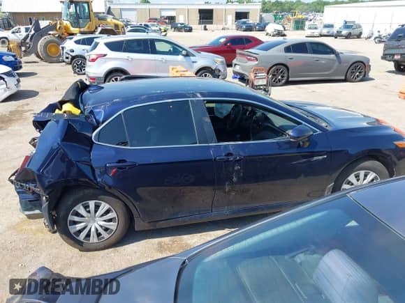 2022 Toyota Camry Hybrid LE with VIN 4T1C31AK2NU570166, listed as a IAAI auction lot 42453372 with Not provided miles and . Bid and sale history available at DreamBid. Image 13.