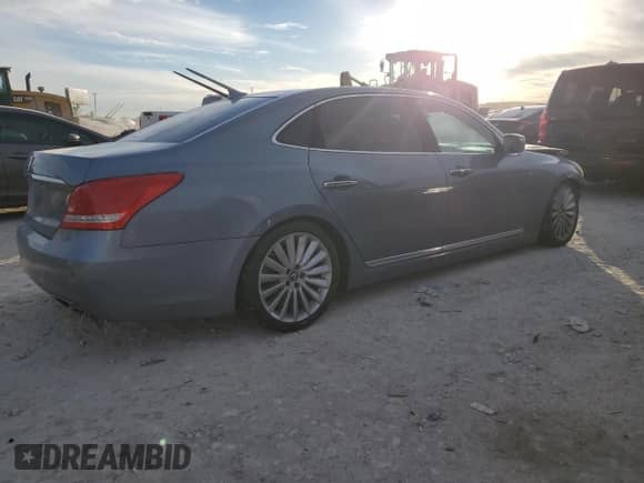 2016 Hyundai Equus Ultimate with VIN KMHGH4JH1GU101534, listed as a Copart auction lot 82765804 with 122,091 mi miles and Salvage title. Bid and sale history available at DreamBid. Image 3.