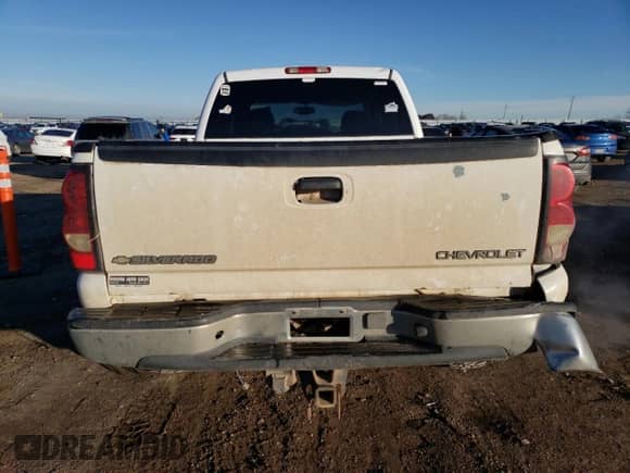 2005 Chevrolet Silverado 1500HD LT z VIN 1GCGK13U45F828862, wystawiony jako Copart lot #78594073 z przebiegiem 201 261 mil mil oraz Szkoda całkowita • Salvage title. Historia ofert i sprzedaży dostępna na DreamBid. Obrazek 6.