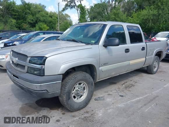 2004 Chevrolet Silverado 2500 LS с VIN 1GCGK23U64F178582, выставлен на аукционе IAAI как лот 42740464 с пробегом Не указан миль и . История ставок и продаж доступна на DreamBid. Изображение 17.