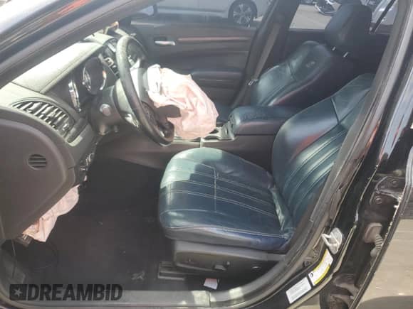 2014 Chrysler 300 S с VIN 2C3CCABT9EH352034, выставлен на аукционе Copart как лот 50960555 с пробегом 163 916 миль миль и Списание • Salvage title. История ставок и продаж доступна на DreamBid. Изображение 7.