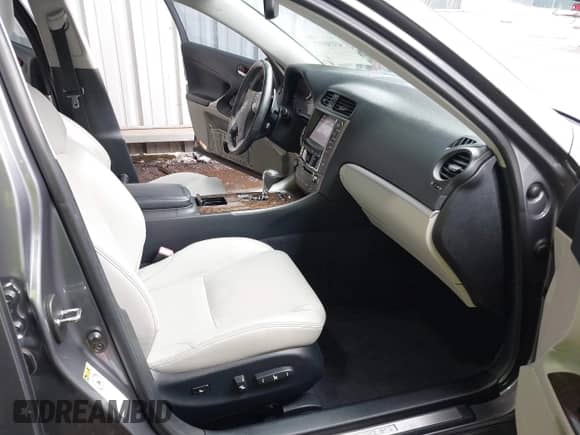 2012 Lexus IS 250 z VIN JTHCF5C26C5060683, wystawiony jako IAAI lot #43190692 z przebiegiem 148 548 mil mil oraz . Historia ofert i sprzedaży dostępna na DreamBid. Obrazek 5.