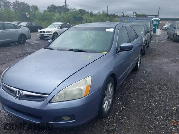 2007 Honda Accord LX with VIN 1HGCM66337A042304, listed as a IAAI auction lot 42341814 with Not provided miles and . Bid and sale history available at DreamBid. Image 6.