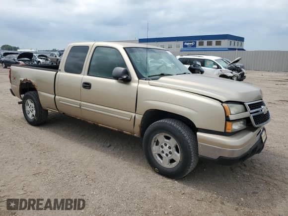 2006 Chevrolet Silverado 1500 LT1 with VIN 1GCEK19VX6Z229410, listed as a Copart auction lot 67941945 with 140,966 mi miles and Salvage title. Bid and sale history available at DreamBid. Image 4.