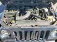 2007 Jeep Wrangler Unlimited Sahara z VIN 1J4GA591X7L147255, wystawiony jako Copart lot #82341025 z przebiegiem 189 755 mil mil oraz Czysty tytuł • Clean title. Historia ofert i sprzedaży dostępna na DreamBid. Obrazek 12.