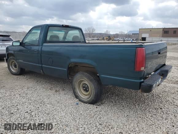 1996 Chevrolet Silverado 1500 with VIN 1GCEC14W0TZ148697, listed as a Copart auction lot 44876374 with 209,595 mi miles and Salvage title. Bid and sale history available at DreamBid. Image 2.