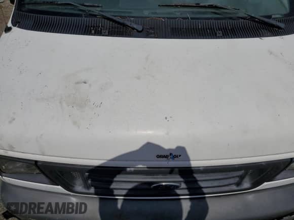 2003 Ford Econoline Cargo с VIN 1FTRE14213HB55527, выставлен на аукционе Copart как лот 86526164 с пробегом 187 256 миль миль и На запчасти • Non repairable. История ставок и продаж доступна на DreamBid. Изображение 12.