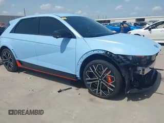 2025 Hyundai Ioniq 5 с VIN KM8KNDA81SU005771, выставлен на аукционе IAAI как лот 42472561 с пробегом 9 695 миль миль и . История ставок и продаж доступна на DreamBid. Изображение 1.