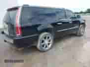 2008 Cadillac Escalade ESV с VIN 1GYFK668X8R111533, выставлен на аукционе IAAI как лот 42998299 с пробегом 178 675 миль миль и . История ставок и продаж доступна на DreamBid. Изображение 4.