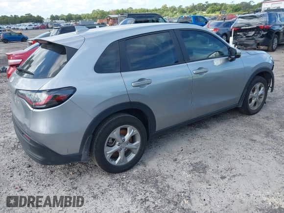 2024 Honda HR-V LX с VIN 3CZRZ1H31RM760671, выставлен на аукционе IAAI как лот 43028171 с пробегом 50 667 миль миль и . История ставок и продаж доступна на DreamBid. Изображение 4.