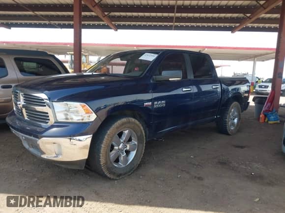 2014 Ram 1500 Big Horn z VIN 1C6RR7LT1ES158734, wystawiony jako IAAI lot #42632086 z przebiegiem 128 637 mil mil oraz . Historia ofert i sprzedaży dostępna na DreamBid. Obrazek 2.