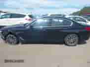 2017 BMW 5 Series 530i xDrive с VIN WBAJA7C35HG906144, выставлен на аукционе IAAI как лот 43225553 с пробегом 98 733 миль миль и . История ставок и продаж доступна на DreamBid. Изображение 14.