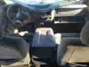 2002 Chevrolet Silverado 1500HD LS с VIN 1GCGK13U52F190696, выставлен на аукционе Copart как лот 63625965 с пробегом 287 469 миль миль и Списание • Salvage title. История ставок и продаж доступна на DreamBid. Изображение 8.