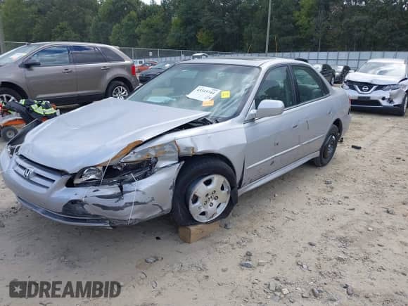 2001 Honda Accord EX с VIN 1HGCG16551A042419, выставлен на аукционе IAAI как лот 43315744 с пробегом 168 706 миль миль и . История ставок и продаж доступна на DreamBid. Изображение 6.