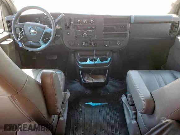 2020 Chevrolet Express Passenger LS с VIN 1GAWGEFG0L1272014, выставлен на аукционе Copart как лот 68144145 с пробегом 85 712 миль миль и Чистый • Clean title. История ставок и продаж доступна на DreamBid. Изображение 8.