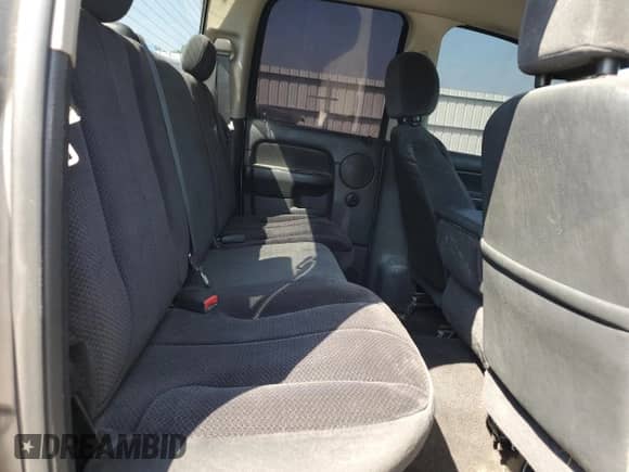 2005 Dodge 2500 SLT z VIN 3D7KS28D35G902298, wystawiony jako Copart lot #46449835 z przebiegiem 260 051 mil mil oraz Nie do naprawy • Non repairable. Historia ofert i sprzedaży dostępna na DreamBid. Obrazek 10.