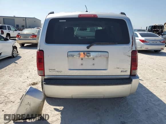 2008 Dodge Nitro SLT with VIN 1D8GT58K48W235584, listed as a Copart auction lot 84613424 with 219,494 mi miles and Salvage title. Bid and sale history available at DreamBid. Image 6.