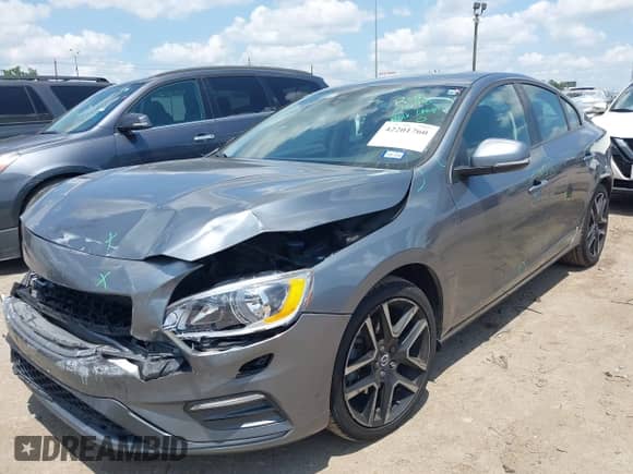 2017 Volvo S60 Dynamic с VIN YV126MFL1H2430565, выставлен на аукционе IAAI как лот 42201760 с пробегом 128 436 миль миль и . История ставок и продаж доступна на DreamBid. Изображение 2.