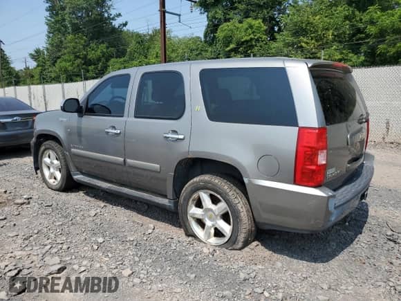 2008 Chevrolet Tahoe z VIN 1GNFK13578R222843, wystawiony jako Copart lot #67285775 z przebiegiem 175 647 mil mil oraz Czysty tytuł • Clean title. Historia ofert i sprzedaży dostępna na DreamBid. Obrazek 2.