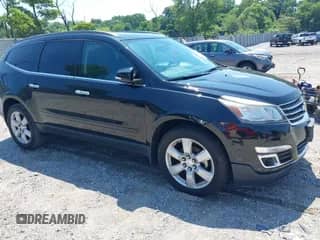 2017 Chevrolet Traverse LT с VIN 1GNKRGKD8HJ100822, выставлен на аукционе IAAI как лот 42645385 с пробегом 83 791 миль миль и . История ставок и продаж доступна на DreamBid. Изображение 1.