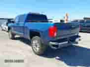 2016 Chevrolet Silverado 2500HD High Country z VIN 1GC1KXE8XGF287036, wystawiony jako IAAI lot #41699334 z przebiegiem 121 284 mil mil oraz . Historia ofert i sprzedaży dostępna na DreamBid. Obrazek 3.